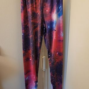 4/$10 Sale! Galaxy Print Leggings Medium
